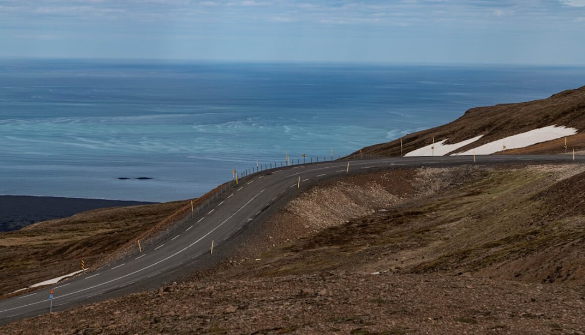 Trasy rajdowe w górach - jak radzić sobie z wyzwaniami w rajdach górskich